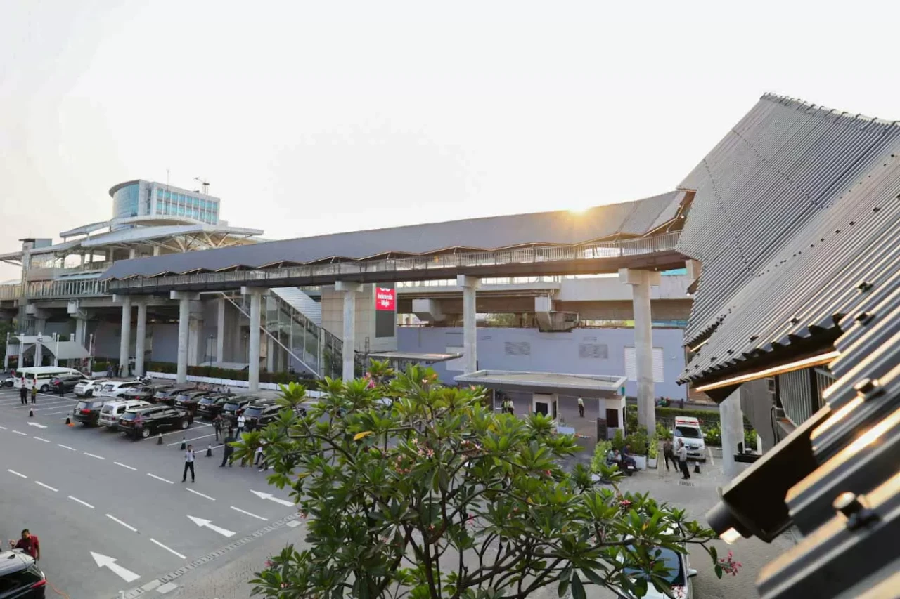 LRT Jakarta Kini Terkoneksi...