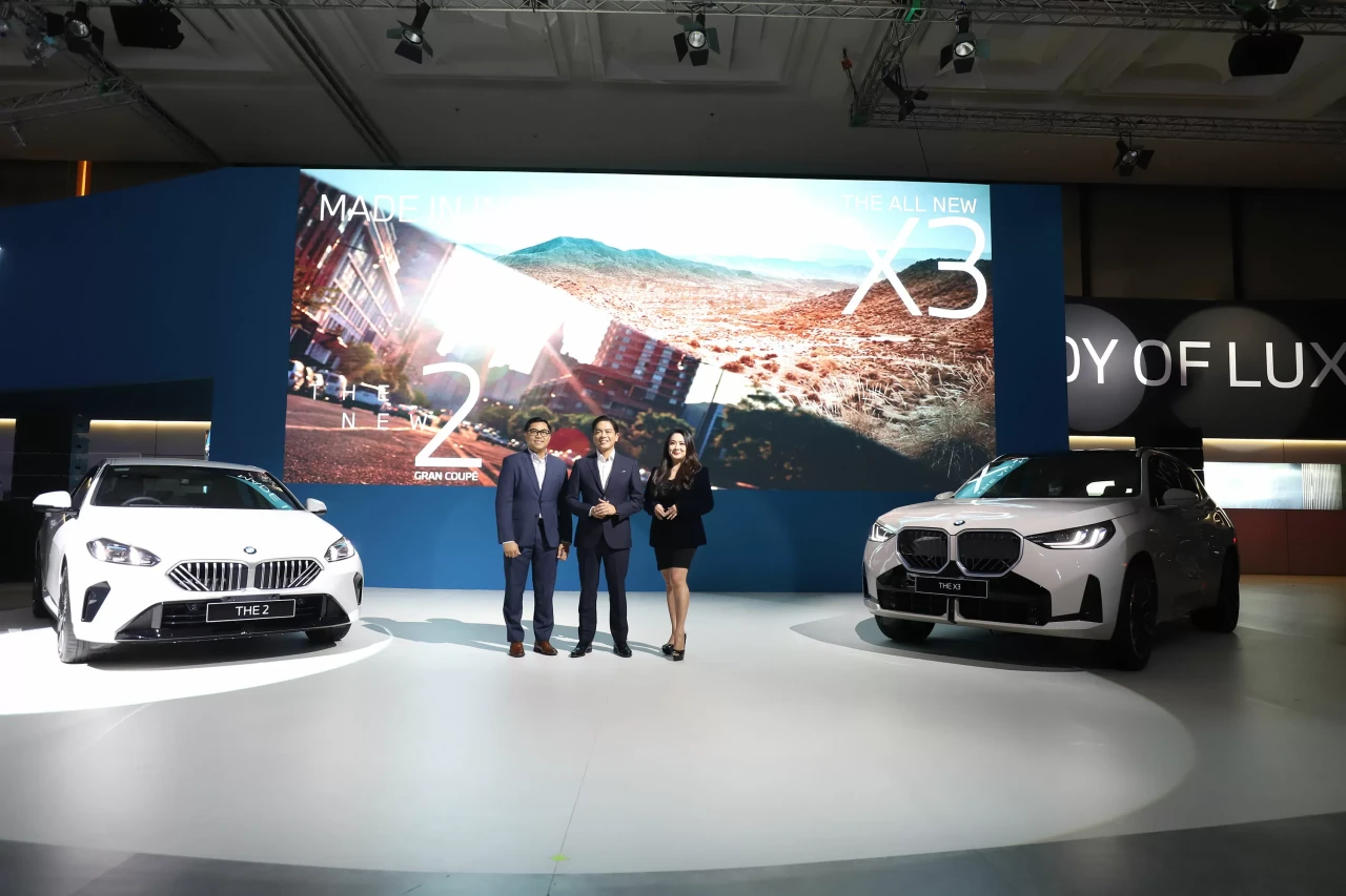 BMW Tampilkan The iX...