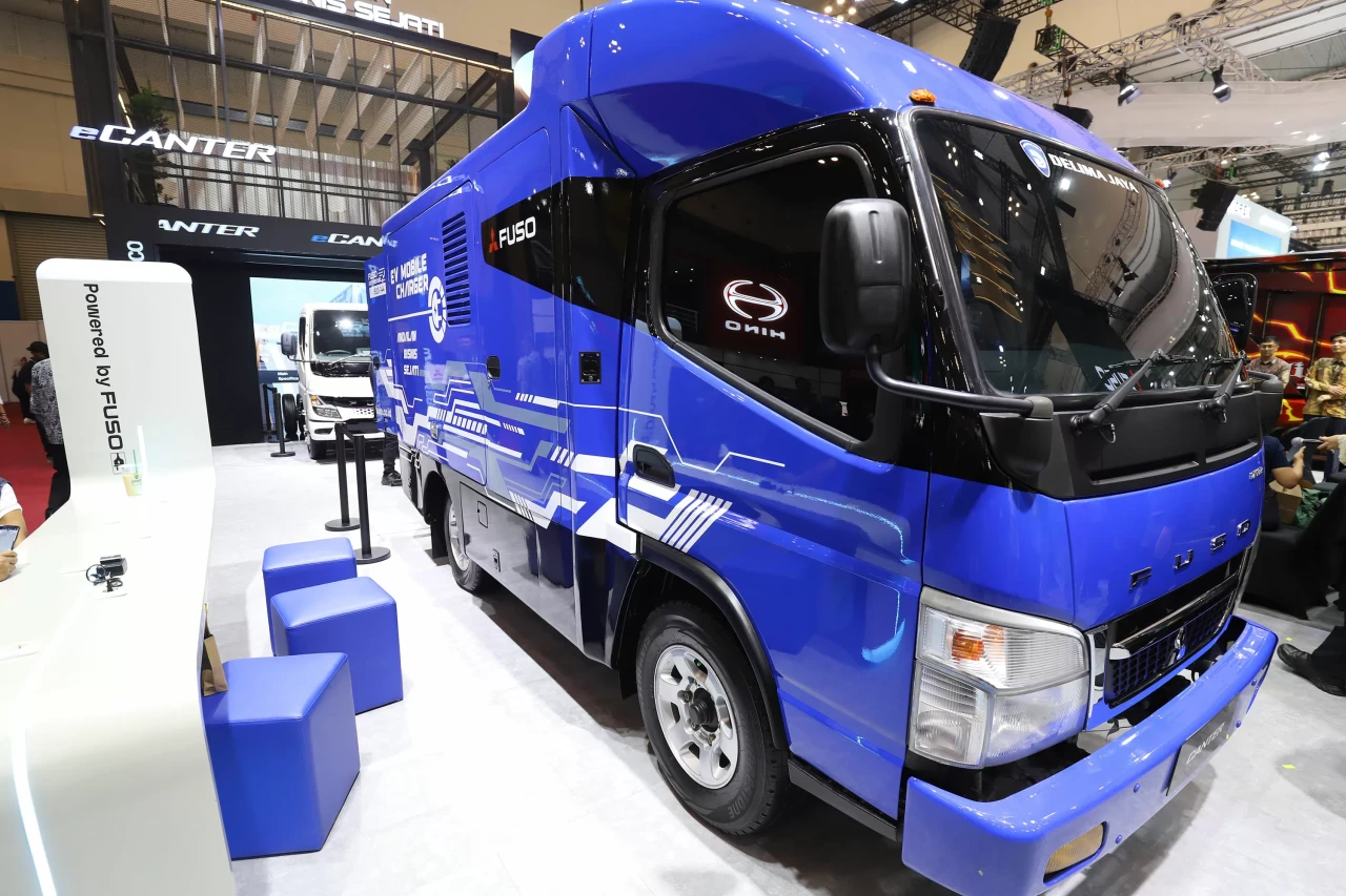 Mitsubishi Fuso Luncurkan...