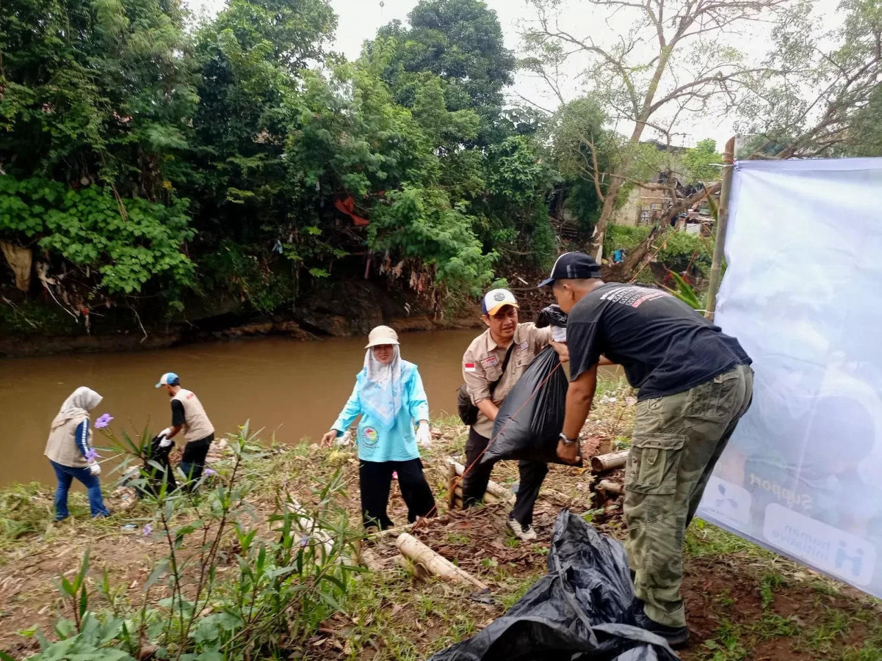 Peringati Hari Sungai...