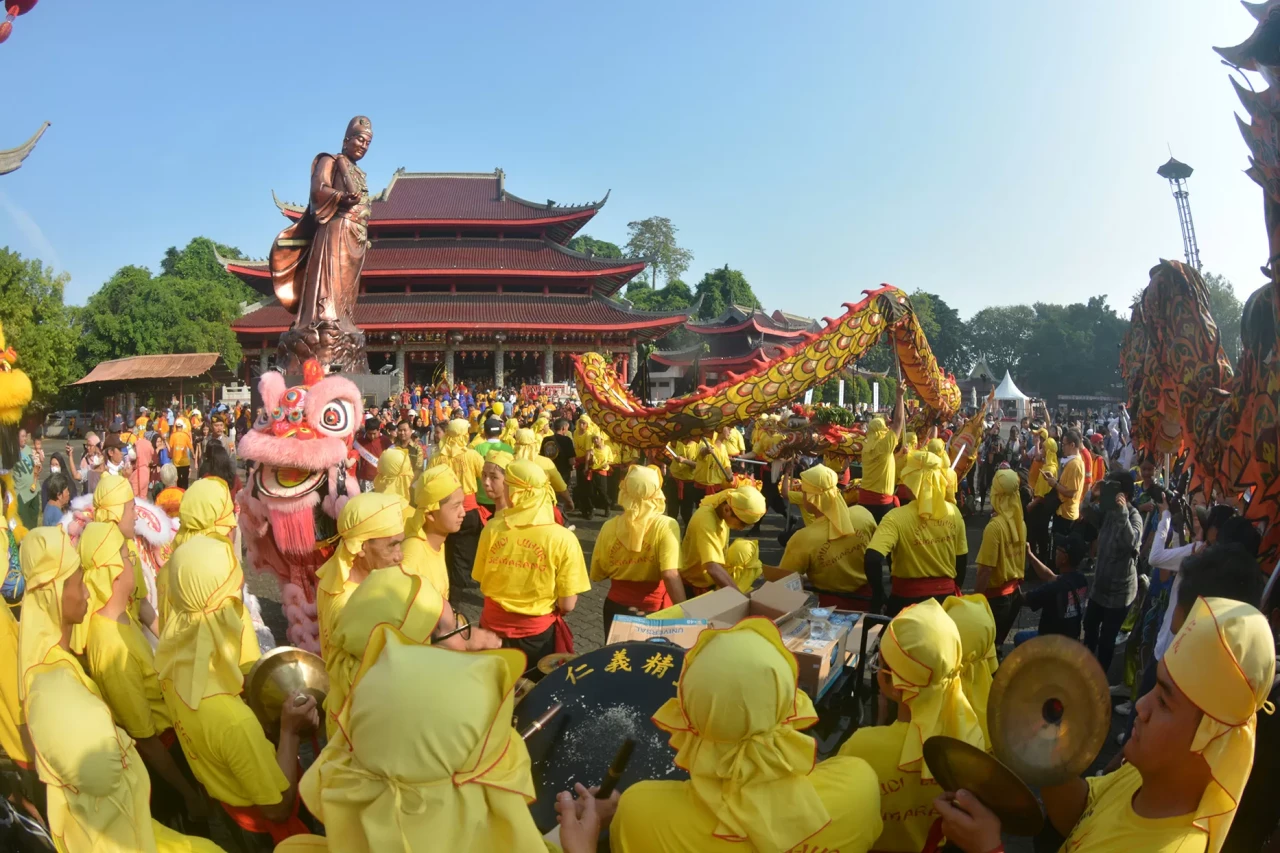 Potret Kemeriahan Festival...