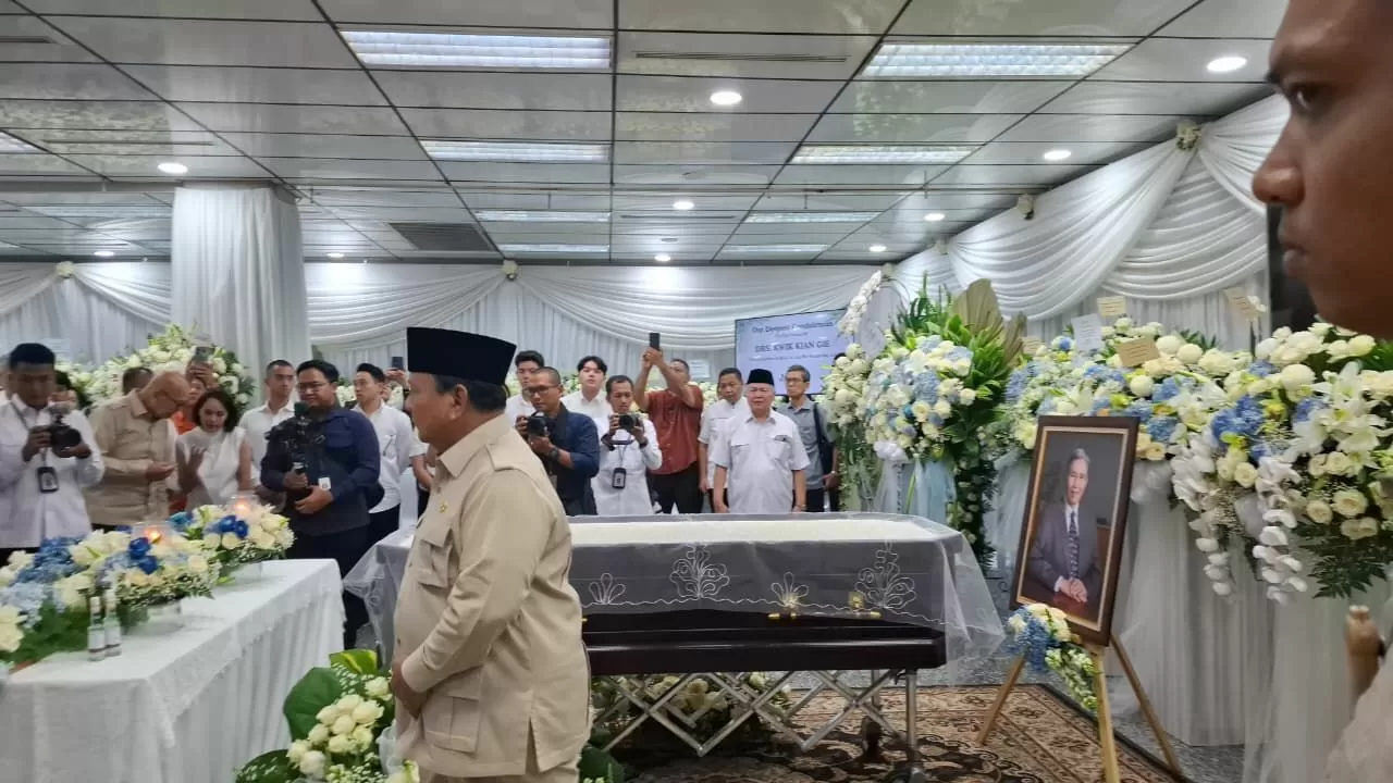 Prabowo Melayat ke Rumah...