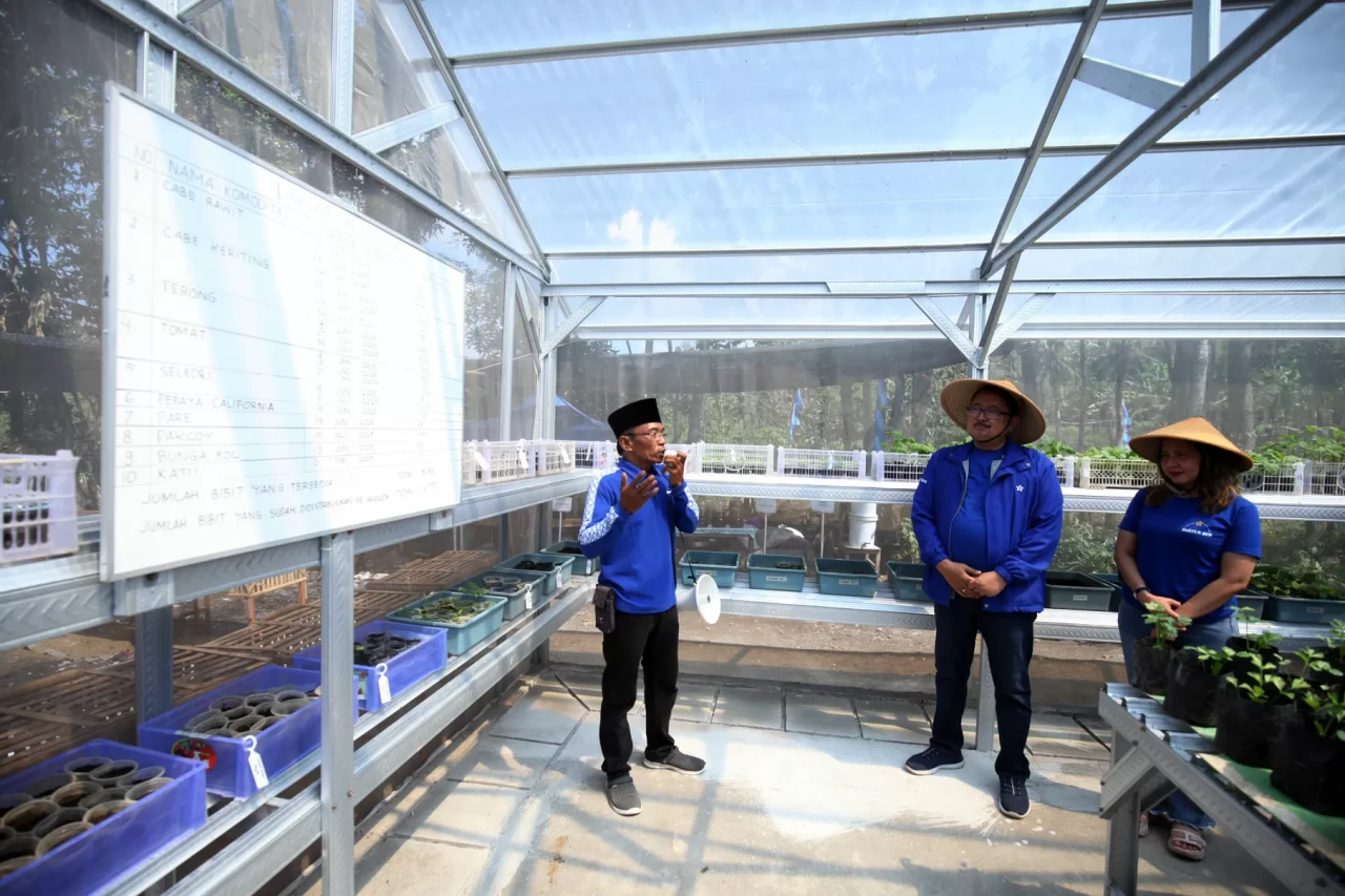 Bakti BCA Perkuat Desa...