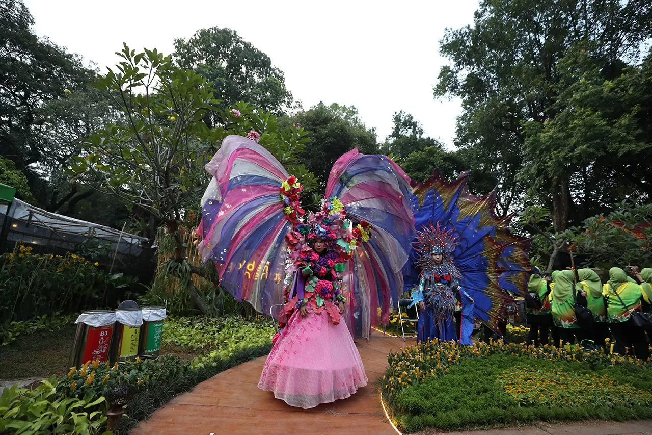 Pemprov DKI Gelar Flona...