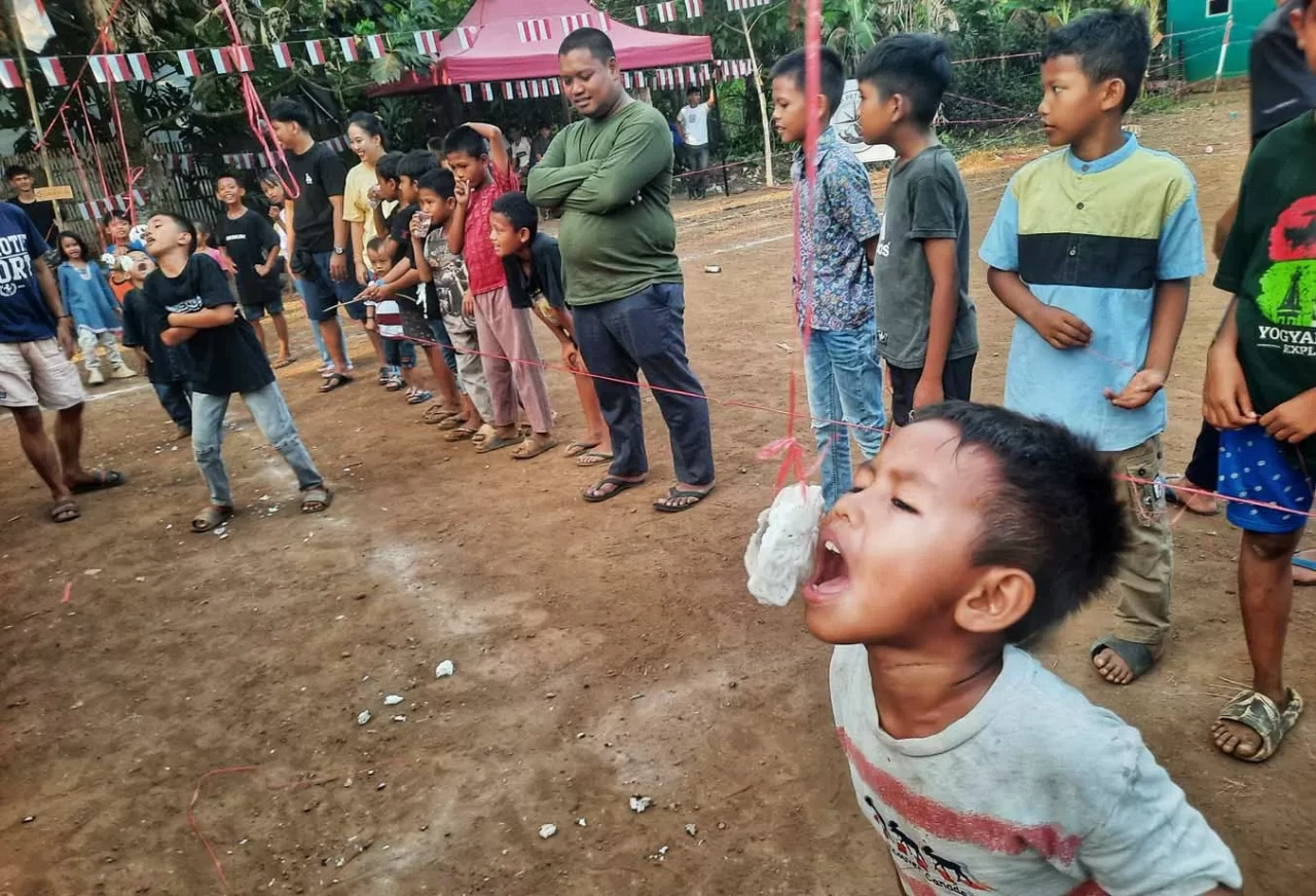 Serunya Lomba Makan...