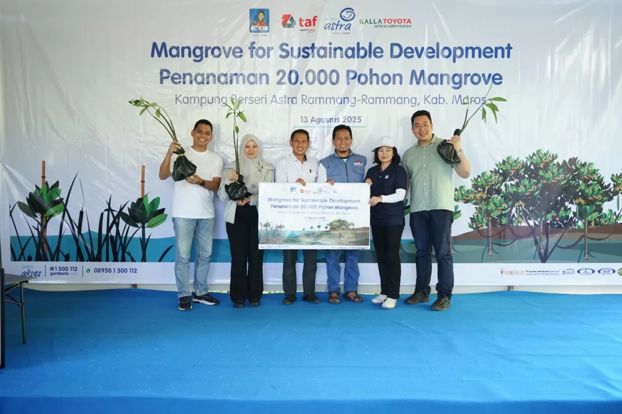 Penanaman 20.000 Bibit...