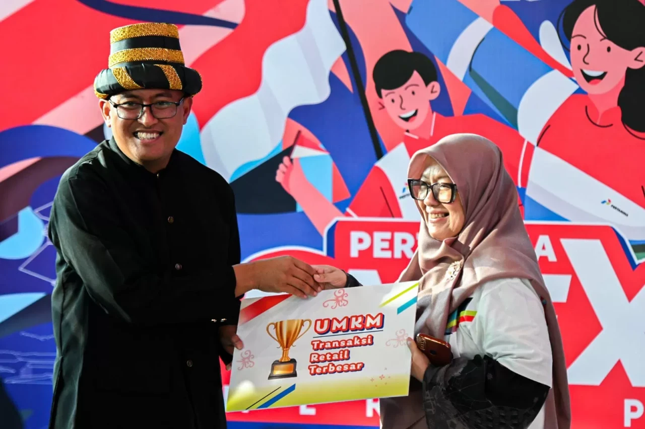 SMEXPO Merah Putih Catat...