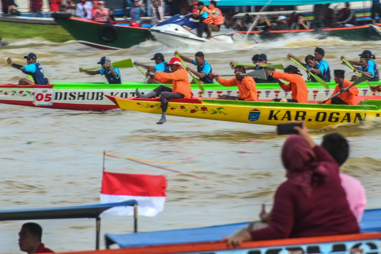 HUT RI ke-80 di Palembang,...