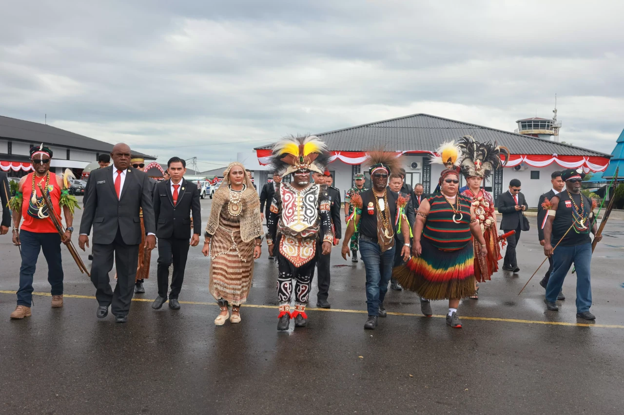 Gubernur Definitif Papua...