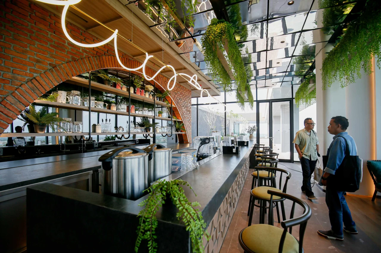 ARTOTEL Living World...