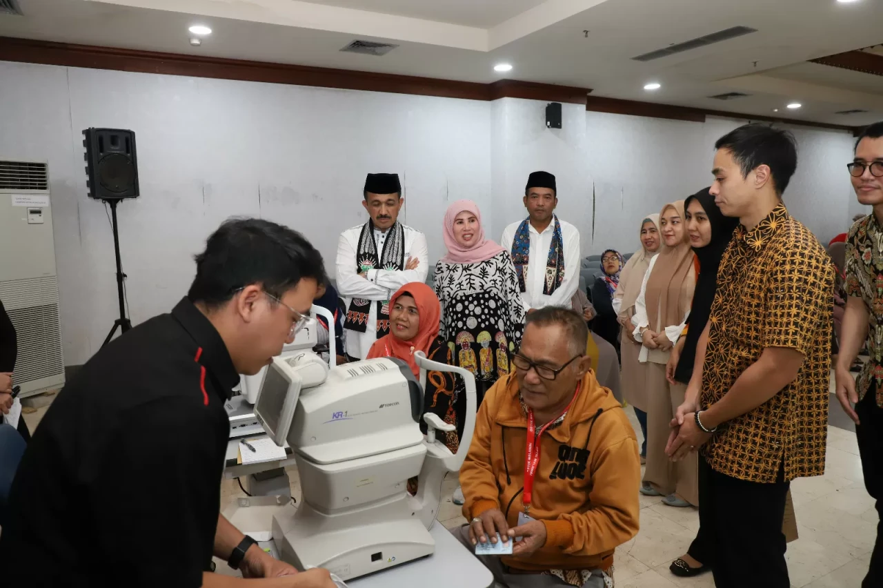 Optik Melawai Gelar...