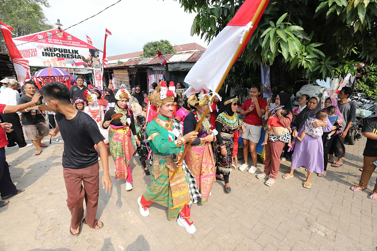 Semarak Karnaval Warga...