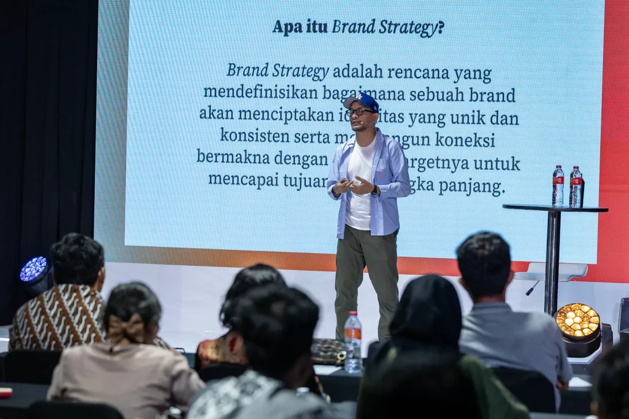 Strategi Membangun Branding...