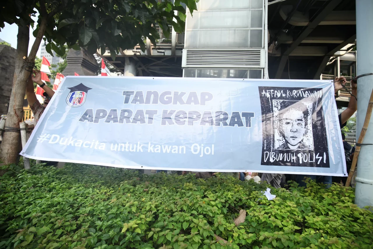 Mahasiswa dan Alumni...