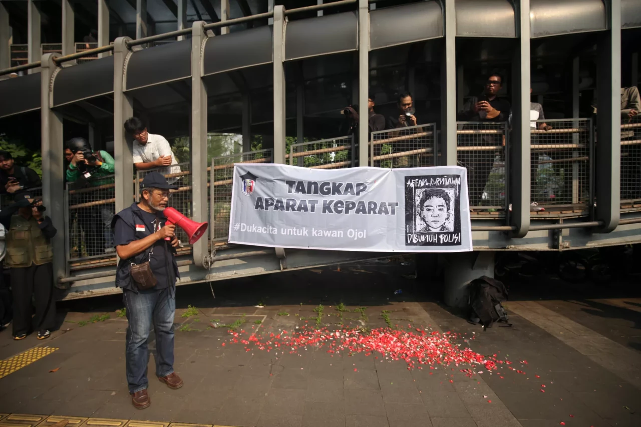 Mahasiswa dan Alumni...