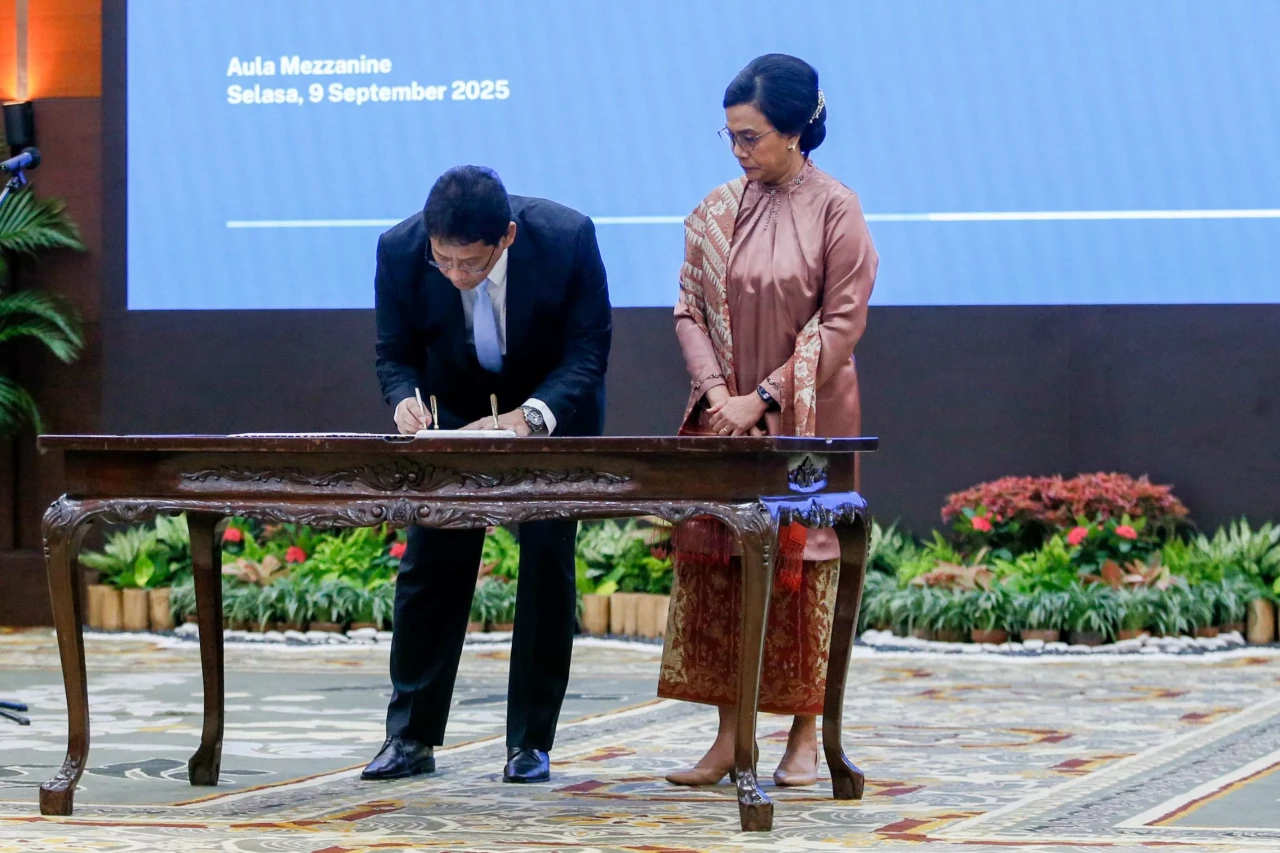 Sertijab Menteri Ekonomi,...