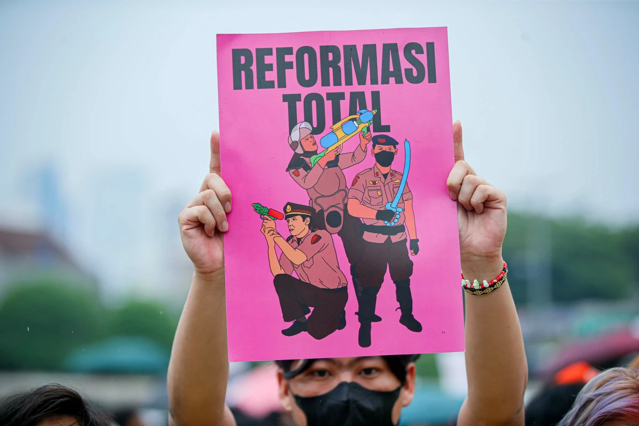 Demo Mahasiswa Tagih...