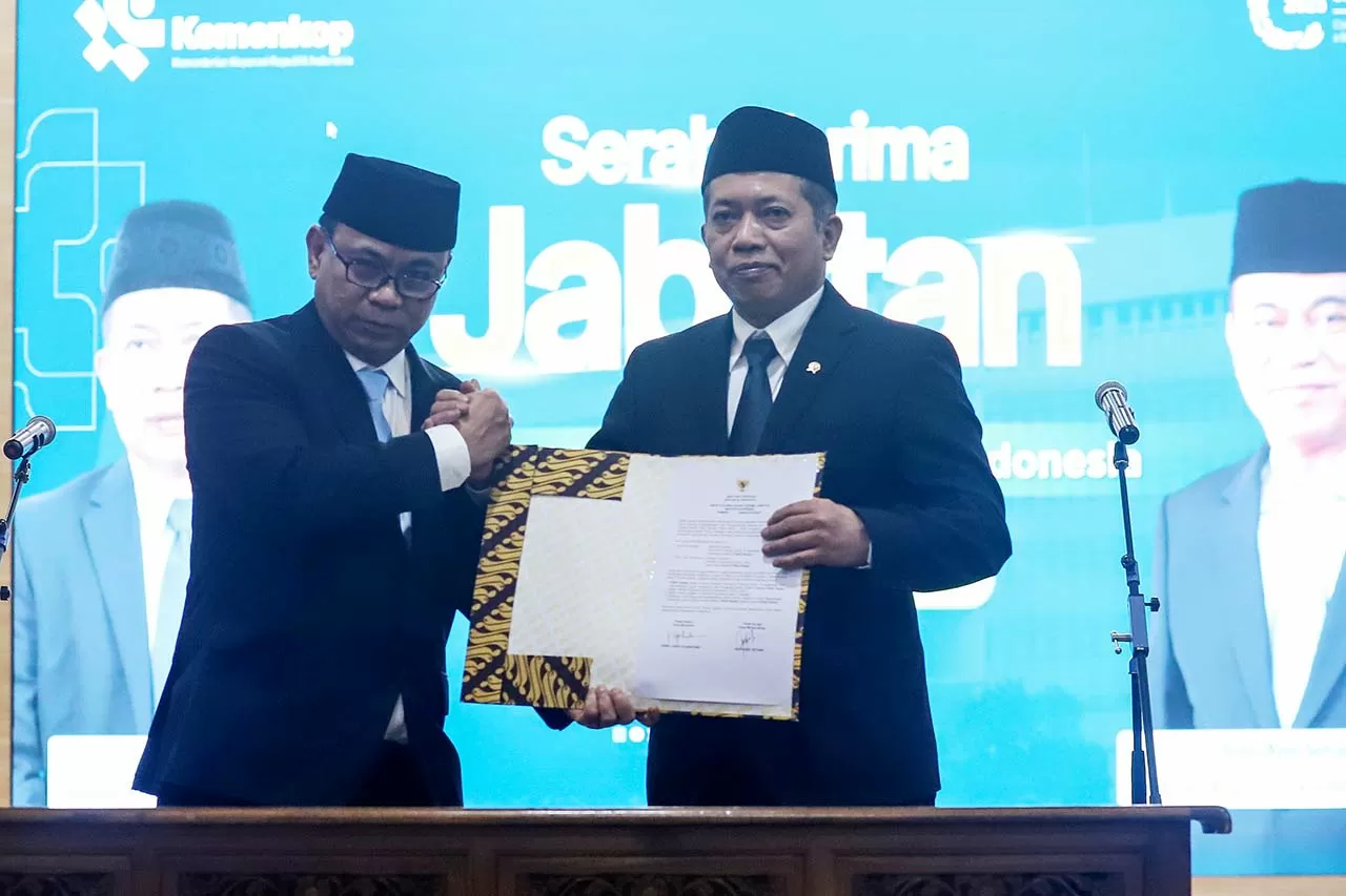Ferry Juliantono Resmi...
