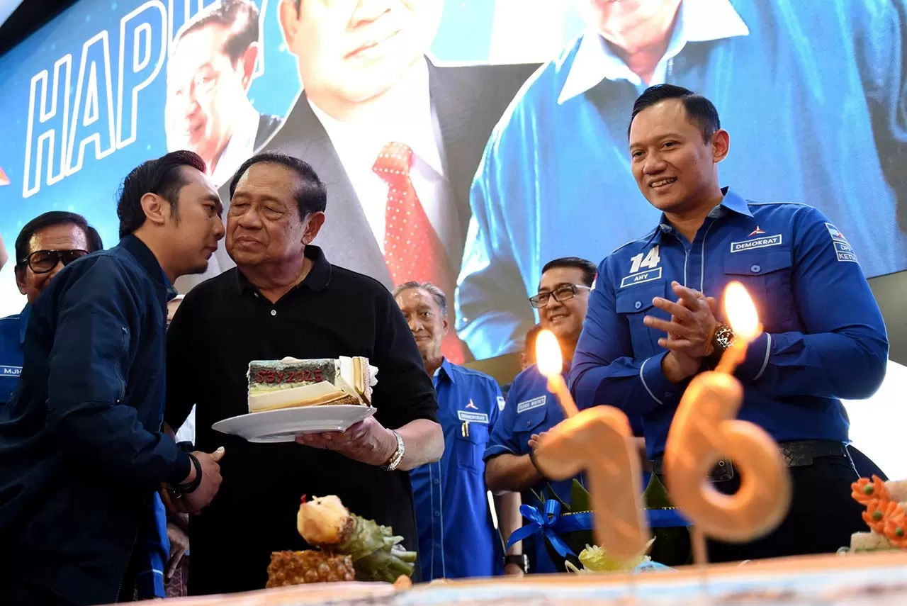 SBY Serahkan Lukisan...
