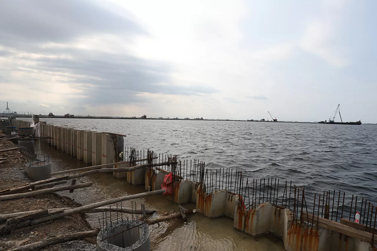 Tanggul Beton Marunda...