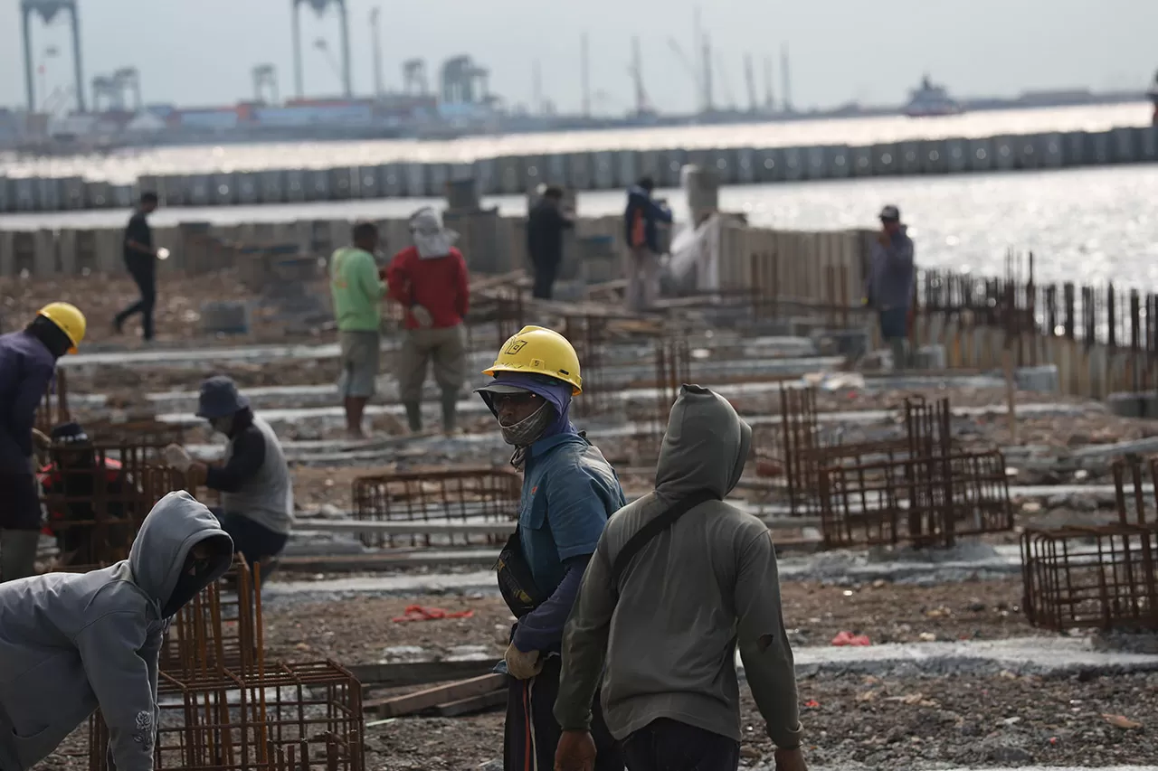 Tanggul Beton Marunda...