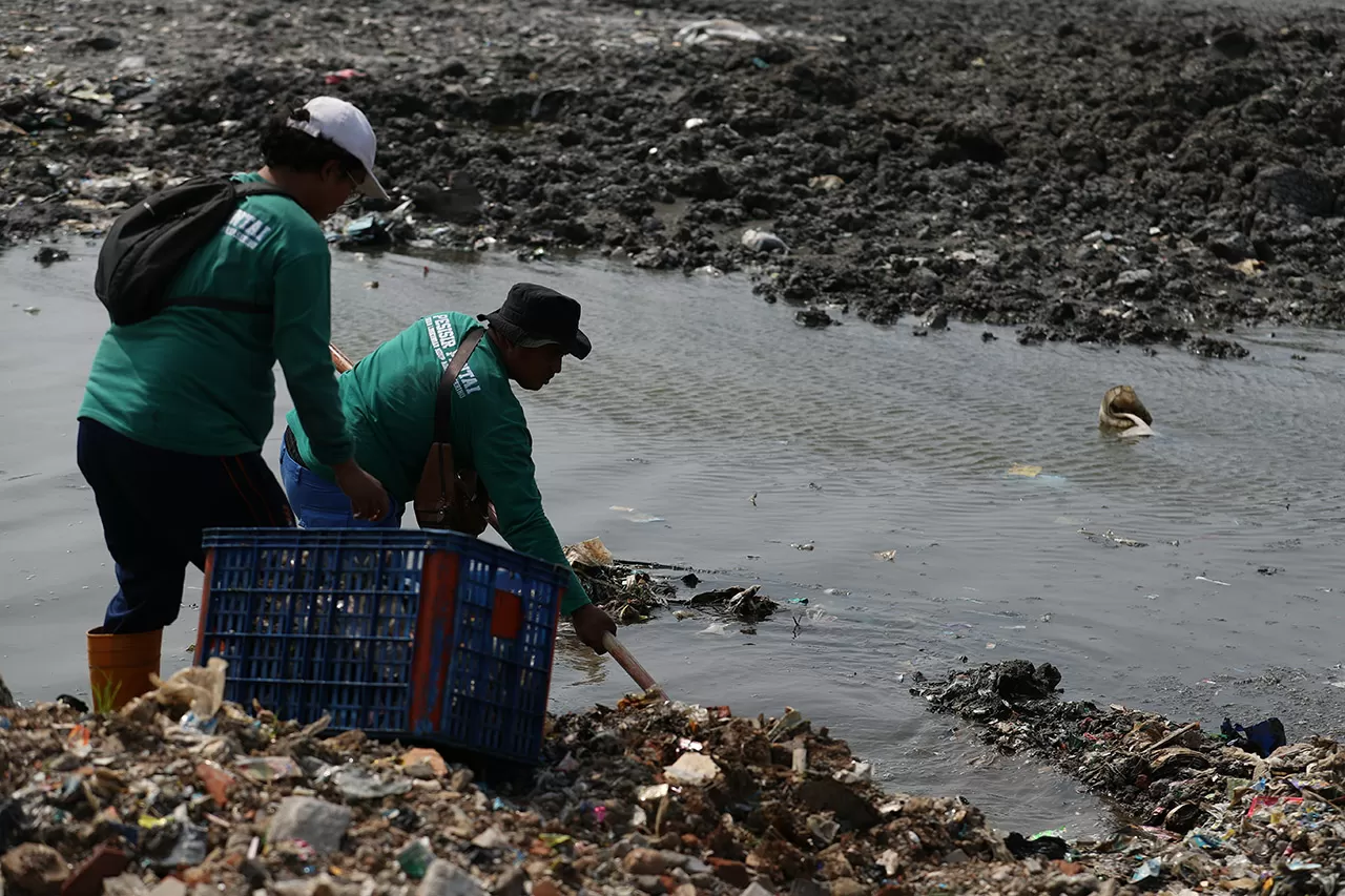 Laut Indonesia Tercemar...