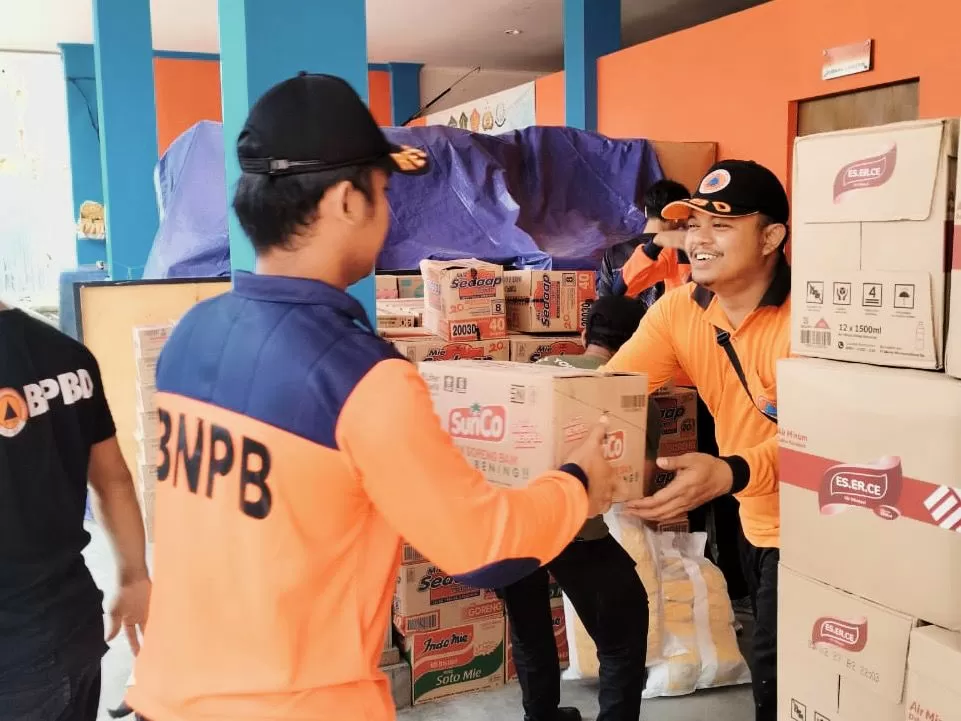 PTK Sigap Salurkan Bantuan...