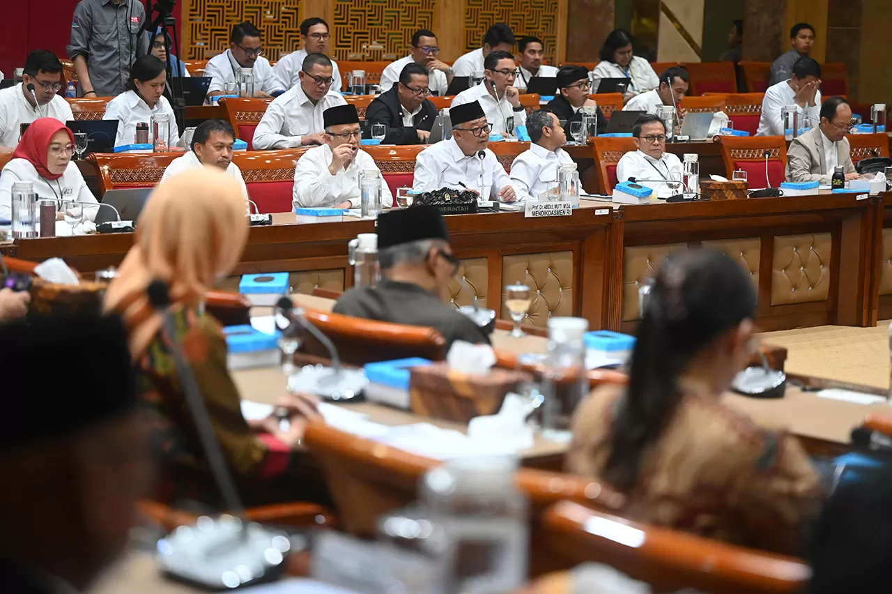 Anggaran Kemendikdasmen...