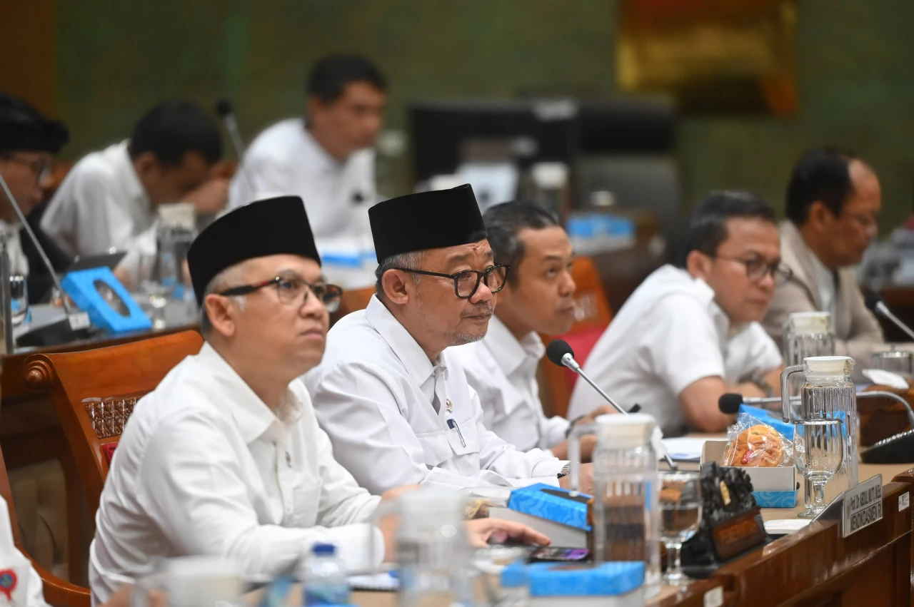 Anggaran Kemendikdasmen...
