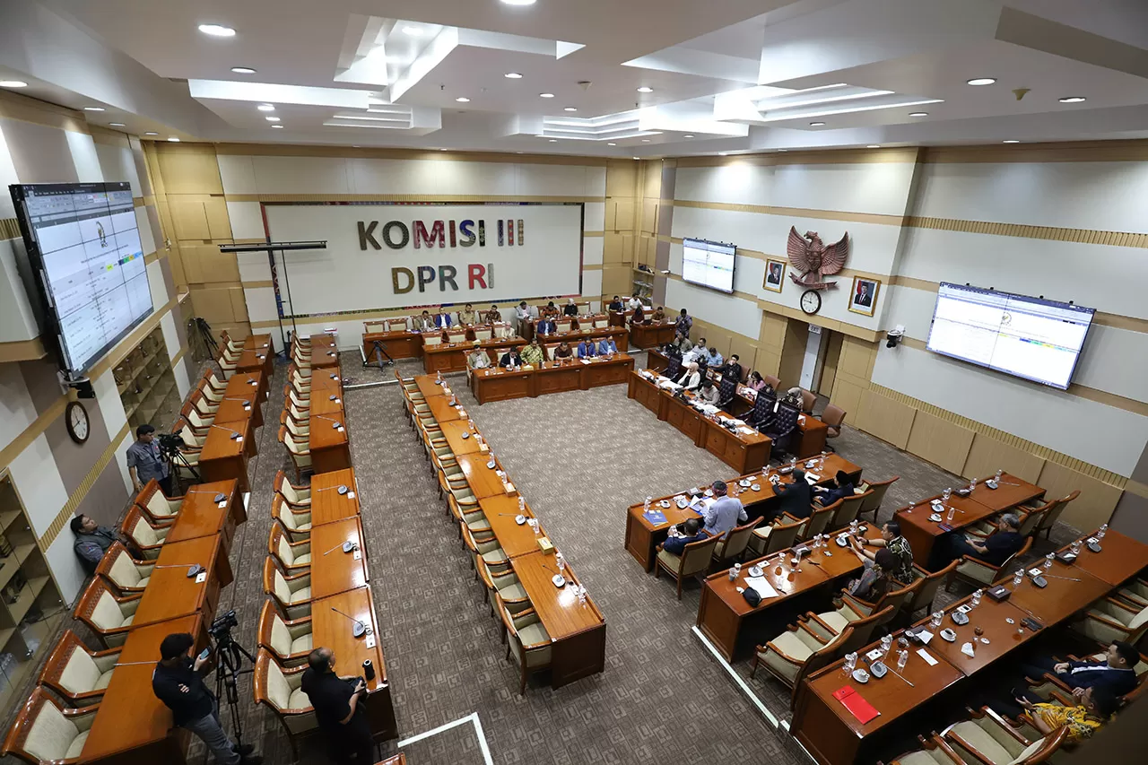 Komisi III DPR Setujui...