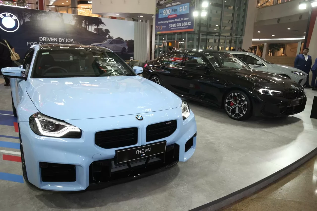 BMW Exhibition Hadirkan...