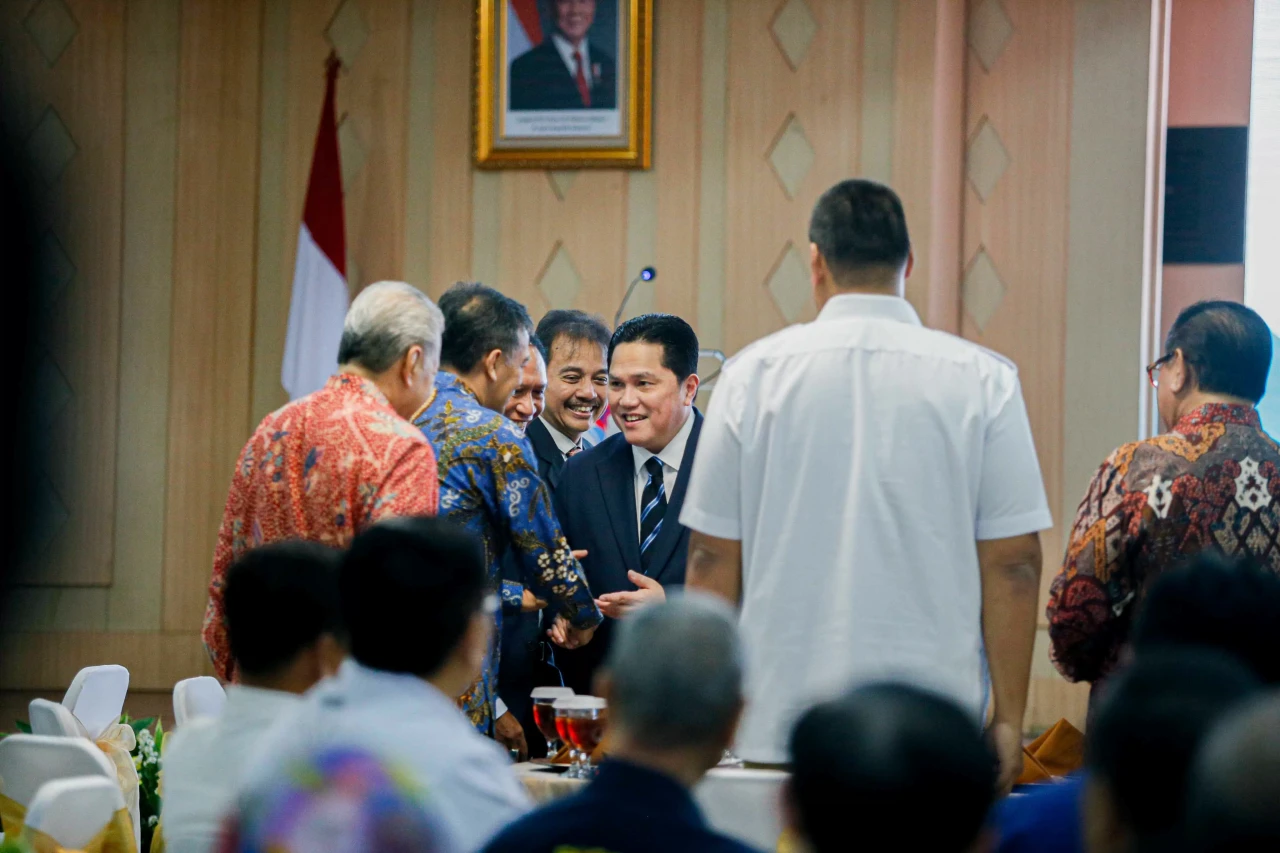 Erick Thohir Resmi Gantikan...