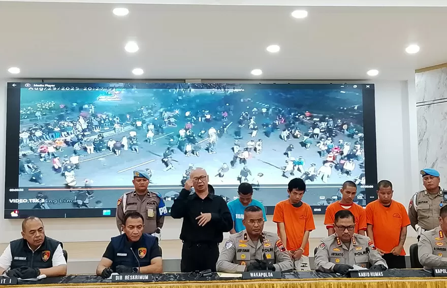 Polda Jateng Tangkap...