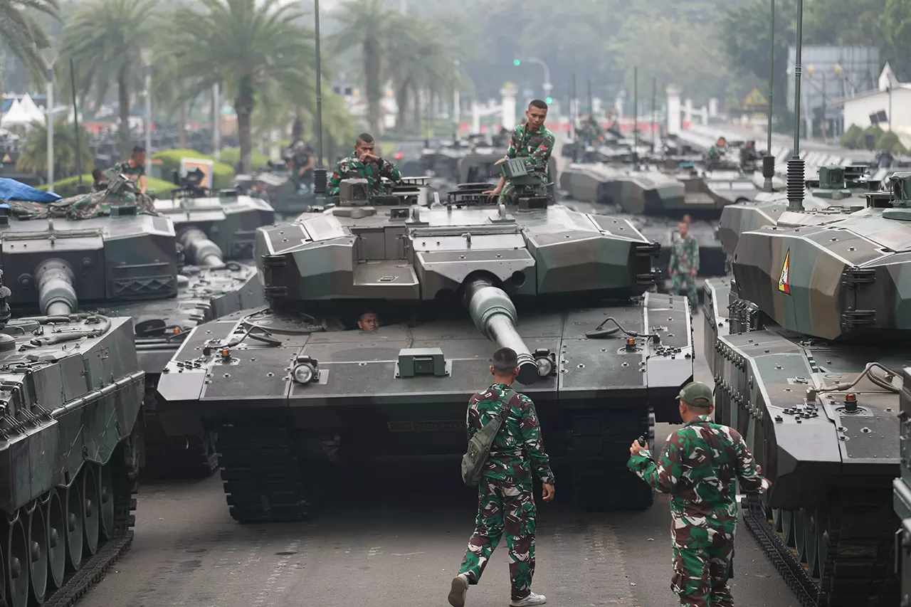 Semarak TNI Fair Sambut...