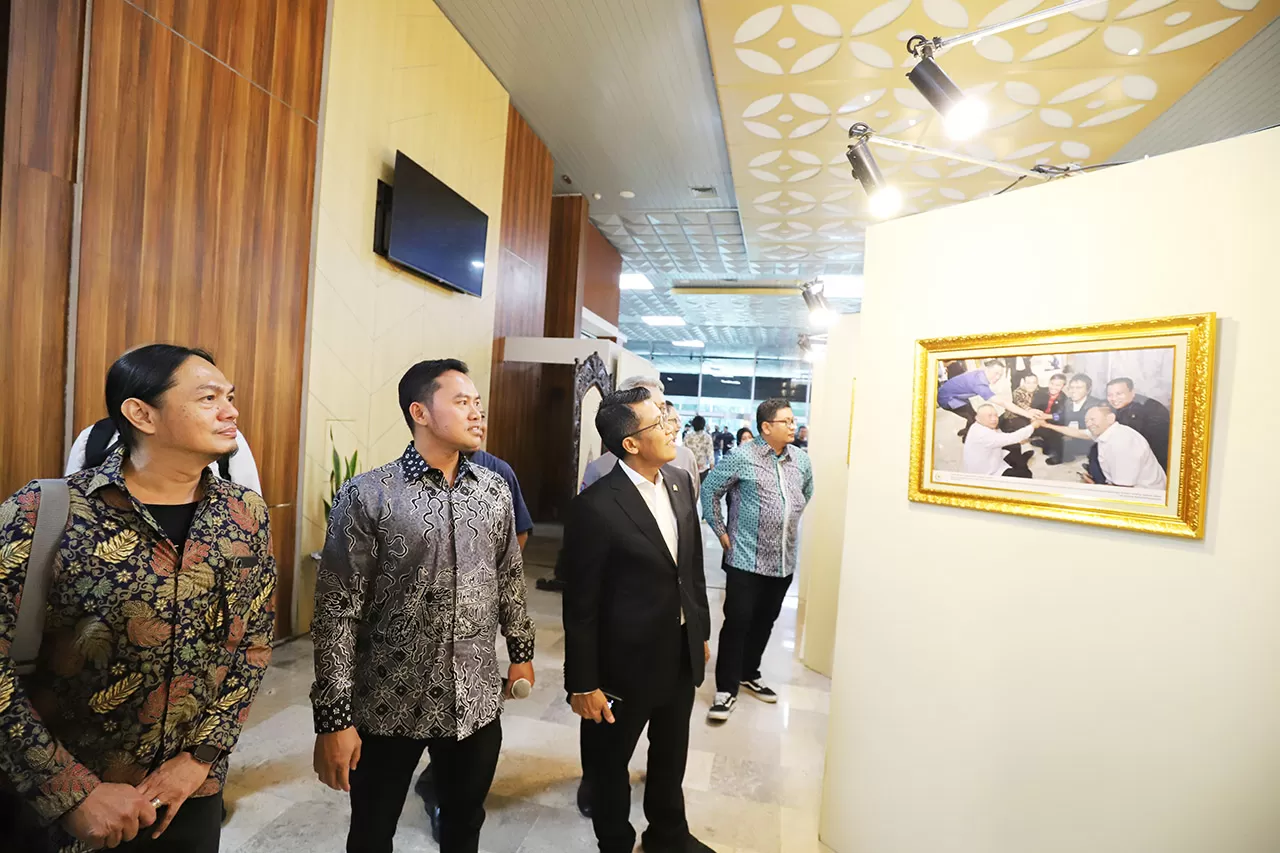 Ketua Komisi XI Mukhamad...