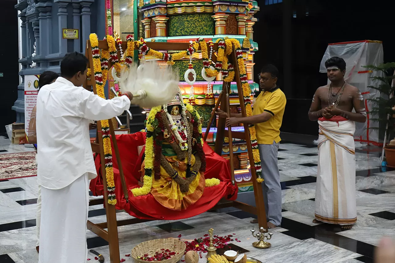 Umat Hindu Gelar Hari...