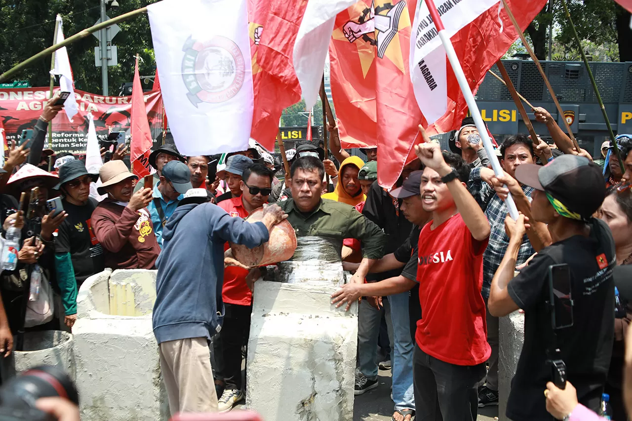Teatrikal Cedor Tubuh...