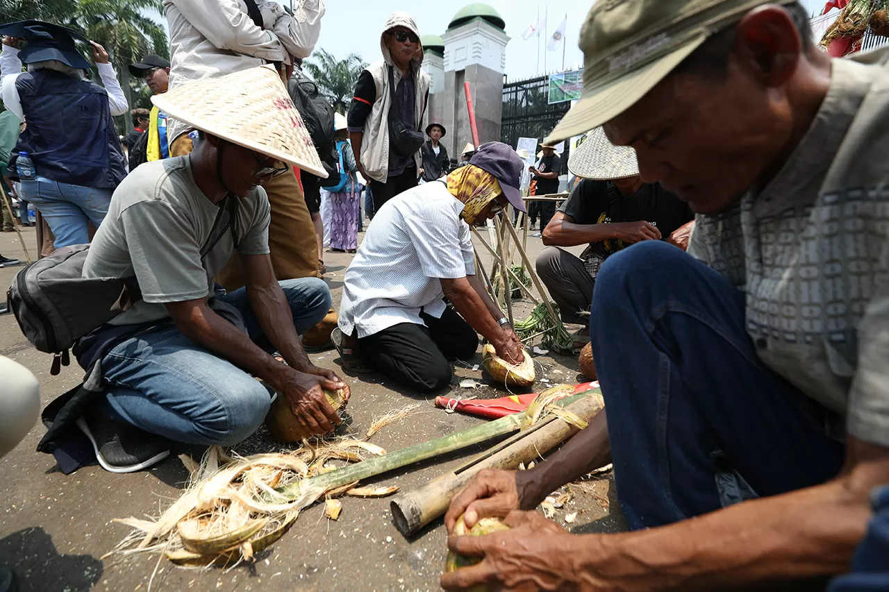 Aksi Hari Tani Nasional...