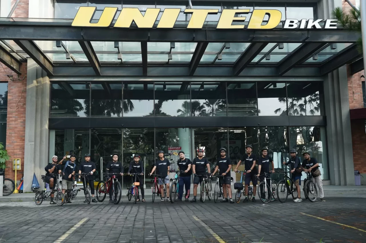 United Bike Ajak Masyarakat...