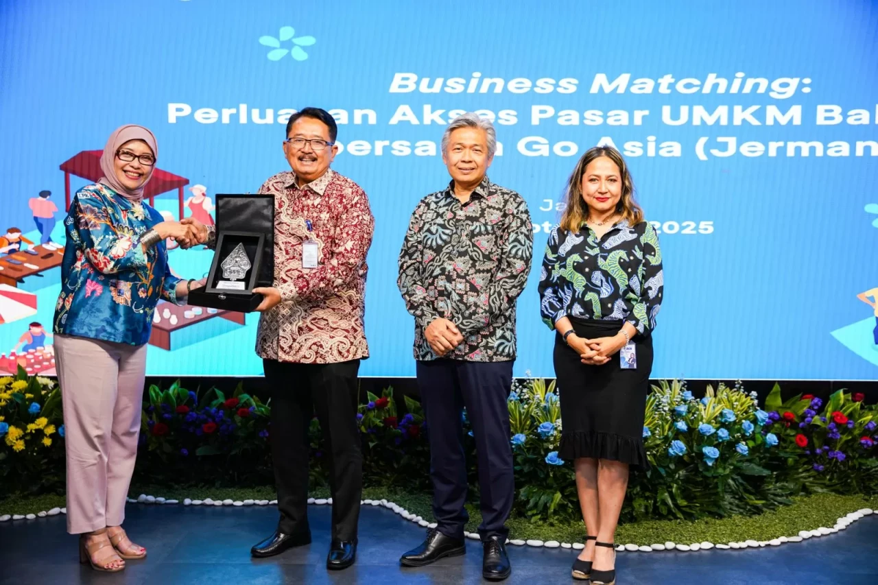 Dukung UMKM Tembus Pasar...