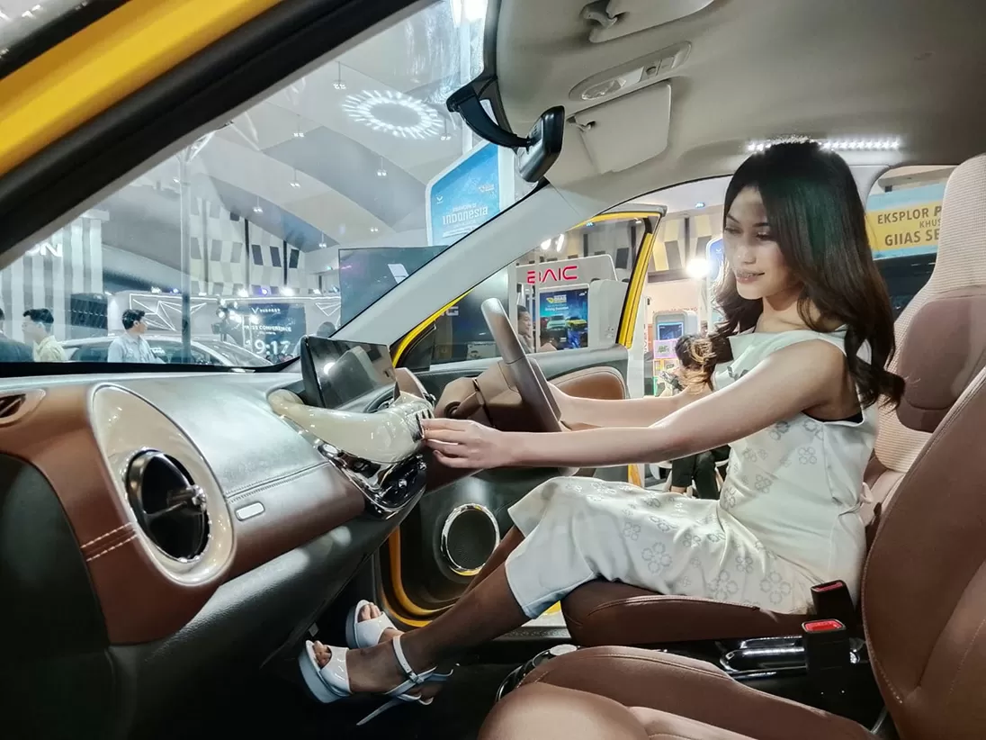 Wuling Hadirkan Produk...