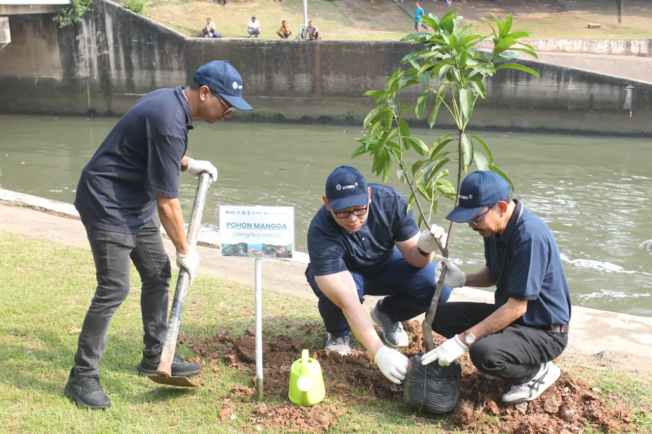 ANTAM Gelar Urban Farming...