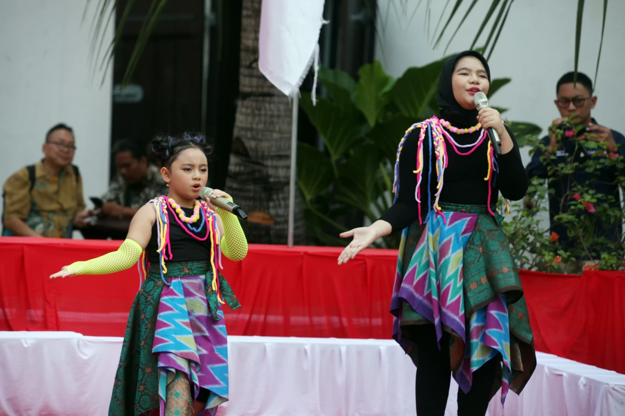 E-Harmonics Meriahkan...
