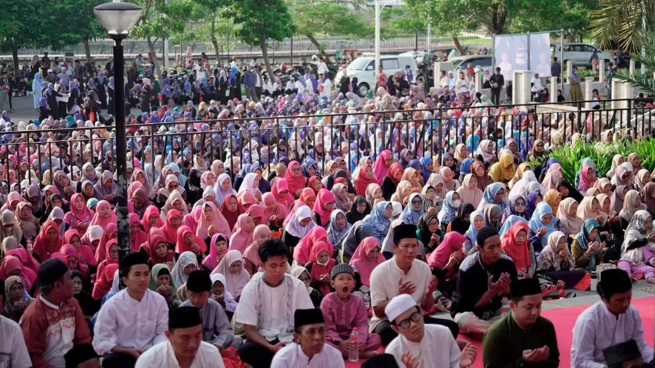 Jelang Setahun Pemerintahan,...