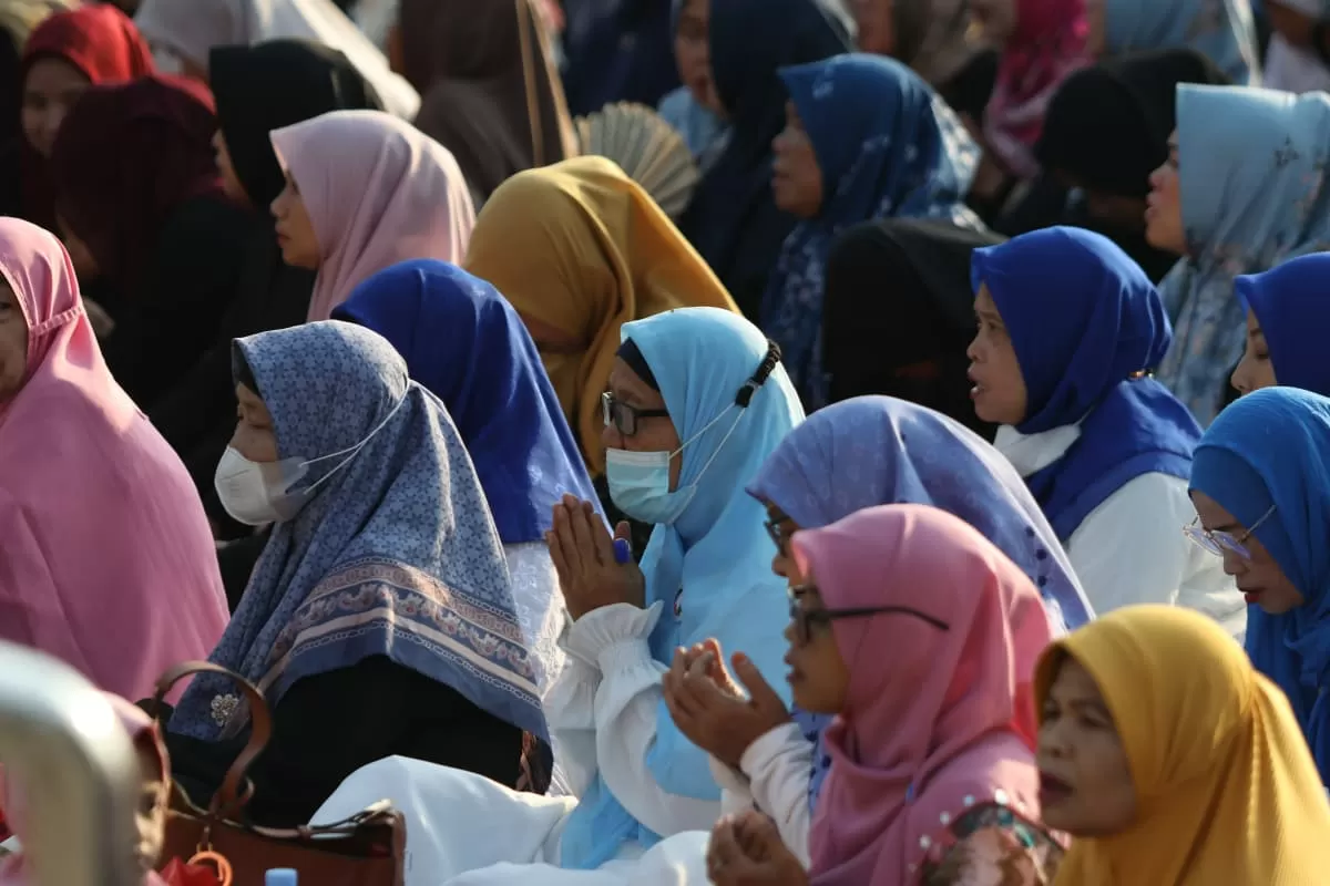 Jelang Setahun Pemerintahan,...