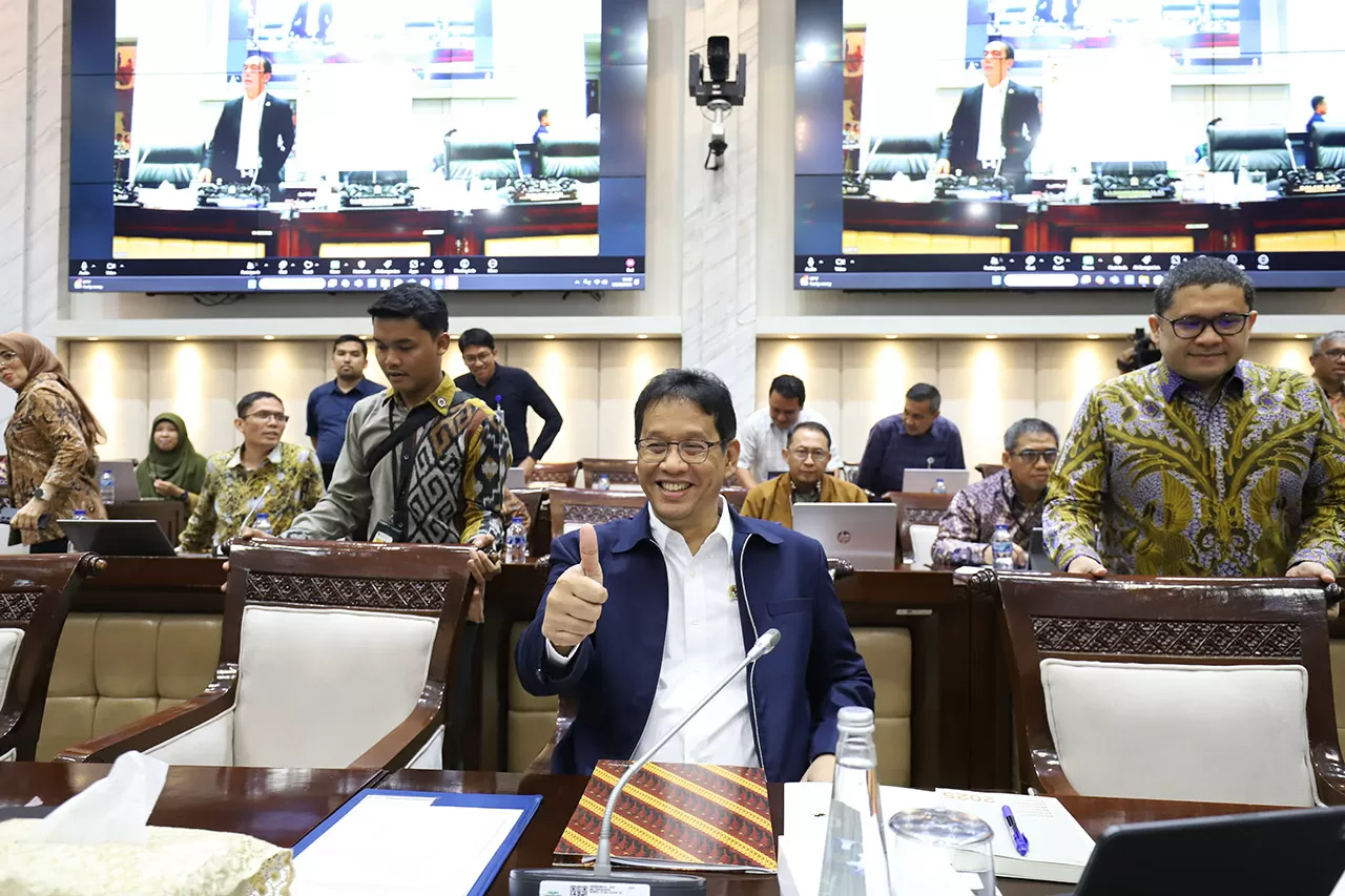 Menkeu Purbaya di Hadapan...