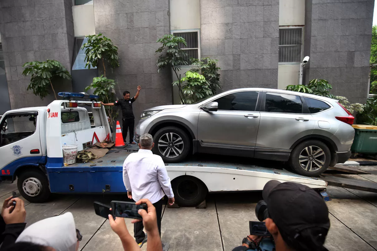 KPK Pindahkan 32 Kendaraan...