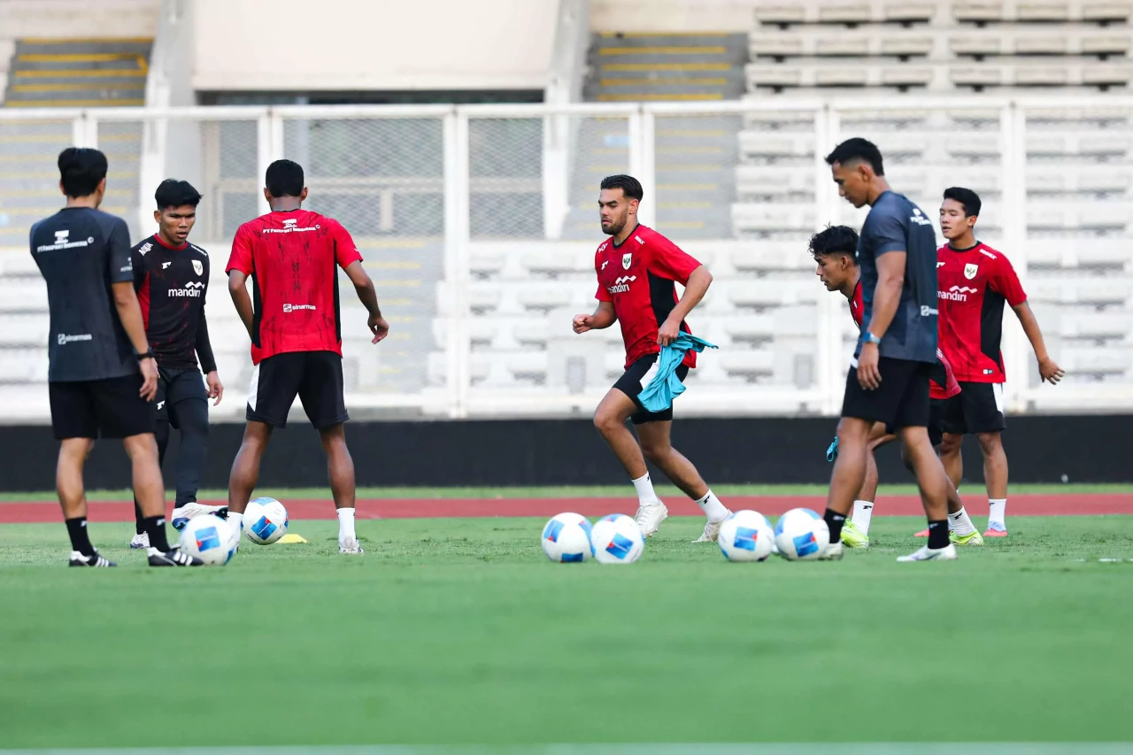 Latihan Perdana Timnas...