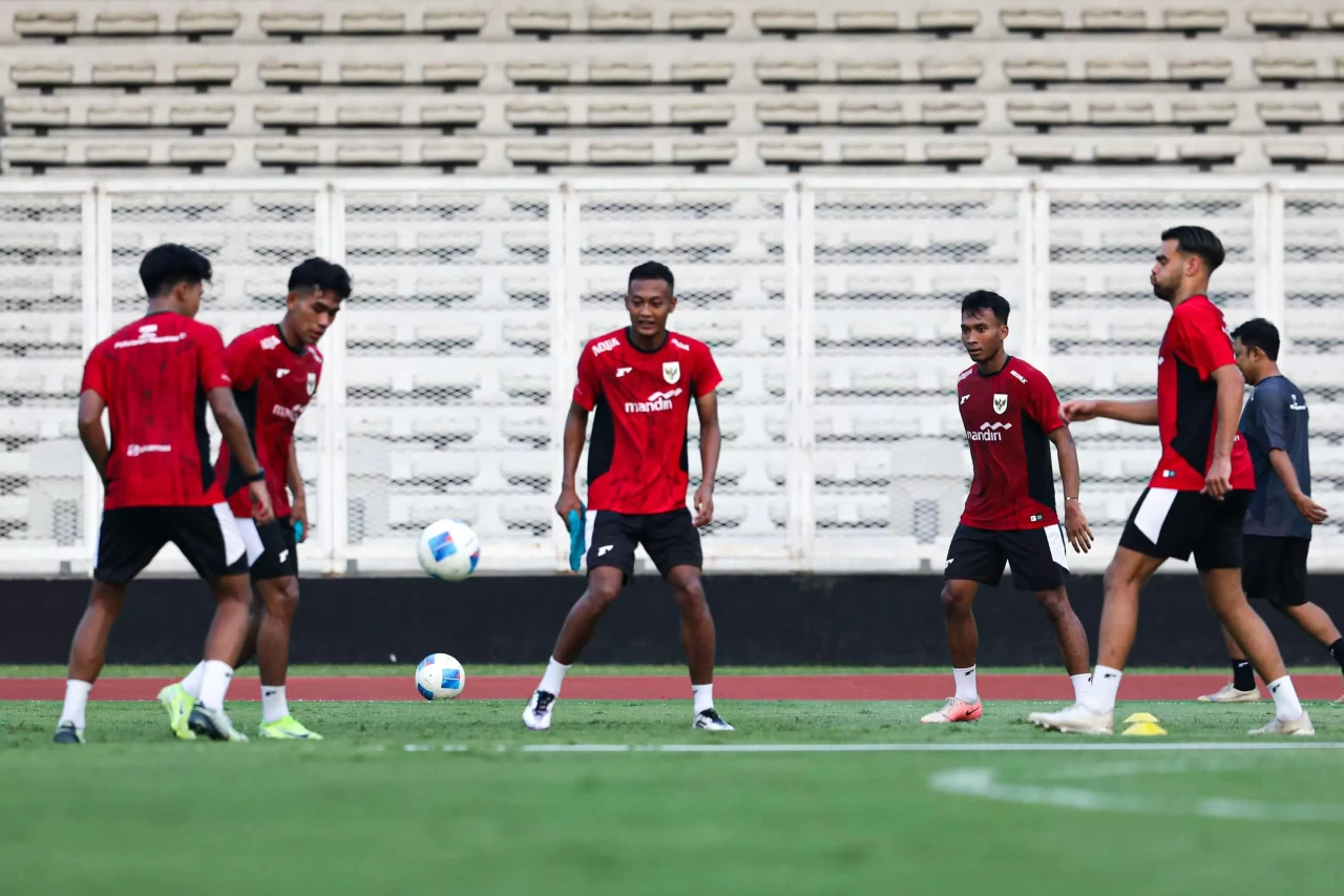 Latihan Perdana Timnas...