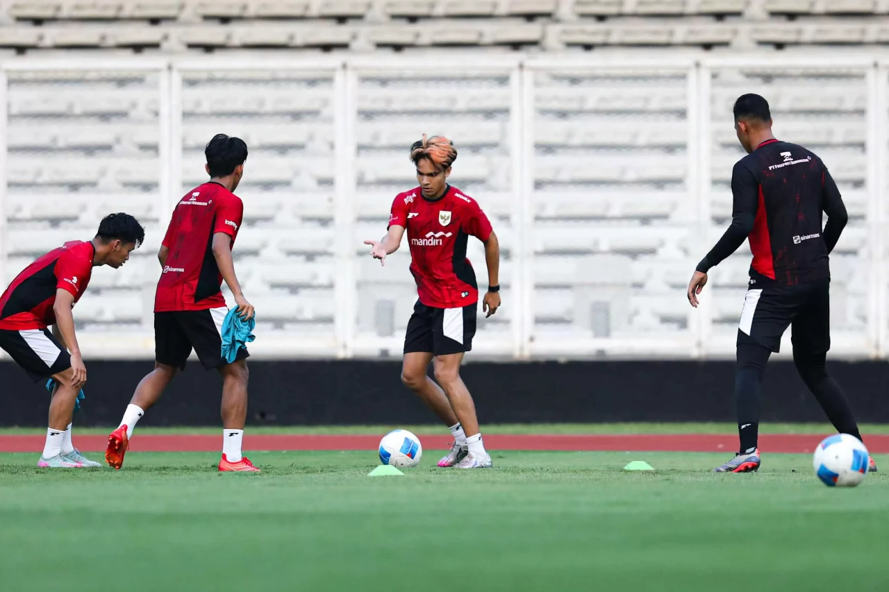 Latihan Perdana Timnas...